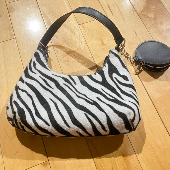 ✨2for22 zebra print purse - Picture 4 of 4